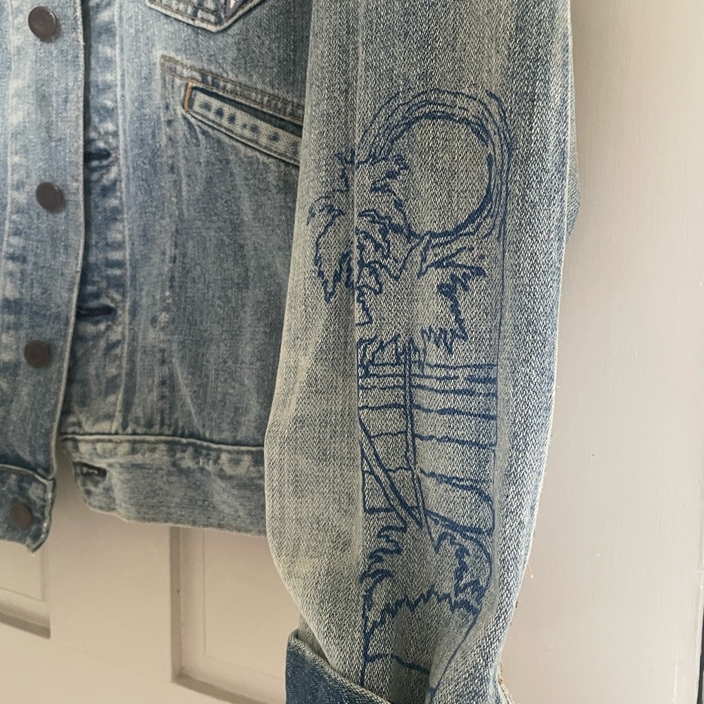 Hollister Light Medium Blue Denim Jacket Relaxed Fit Embroidered Customized Cute - Picture 8 of 10